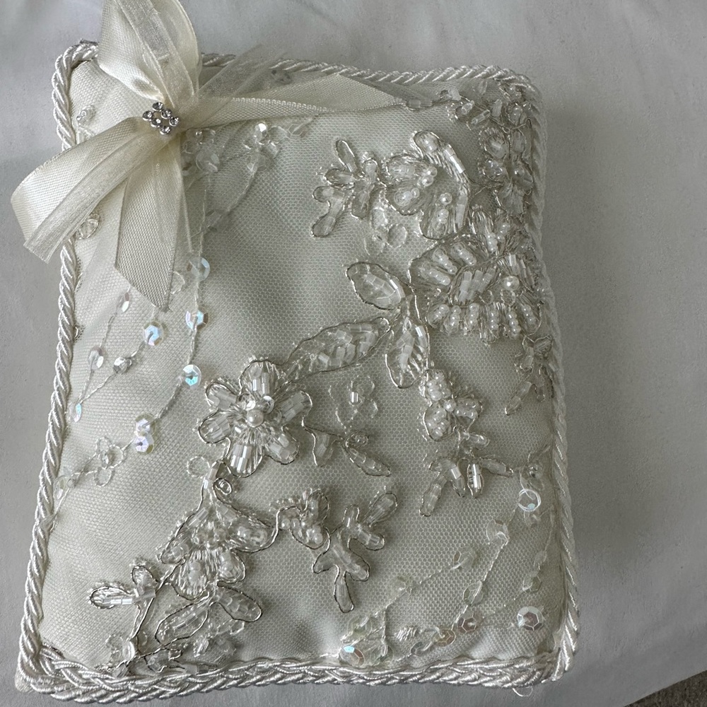Beautiful hand beaded bridal ring, bear pillow.